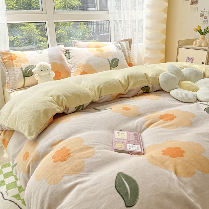 91家纺网 家纺一手货源 找家纺 2022新款爆款慕尚高克重田园风印花牛奶绒四件套 小黄花