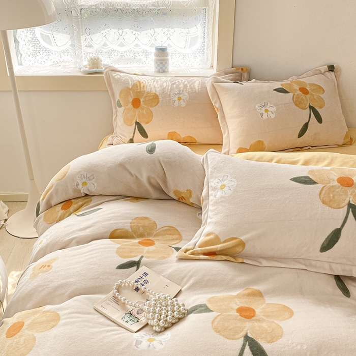 91家纺网 家纺一手货源 找家纺 沐慕  2022新款牛奶绒四件套 花季