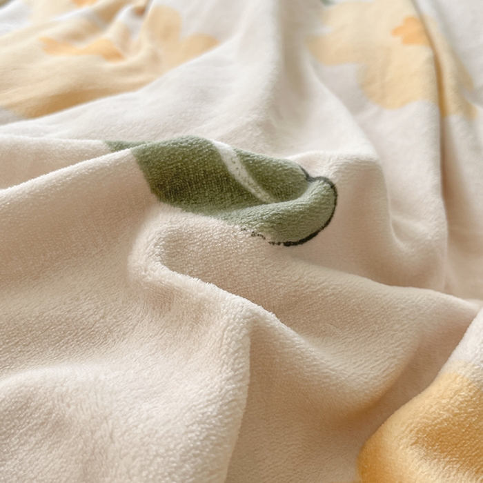 91家纺网 家纺一手货源 找家纺 2022新款爆款慕尚高克重田园风印花牛奶绒四件套 小黄花