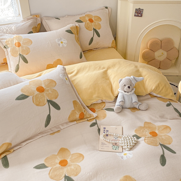 91家纺网 家纺一手货源 找家纺 沐慕  2022新款牛奶绒四件套 花季