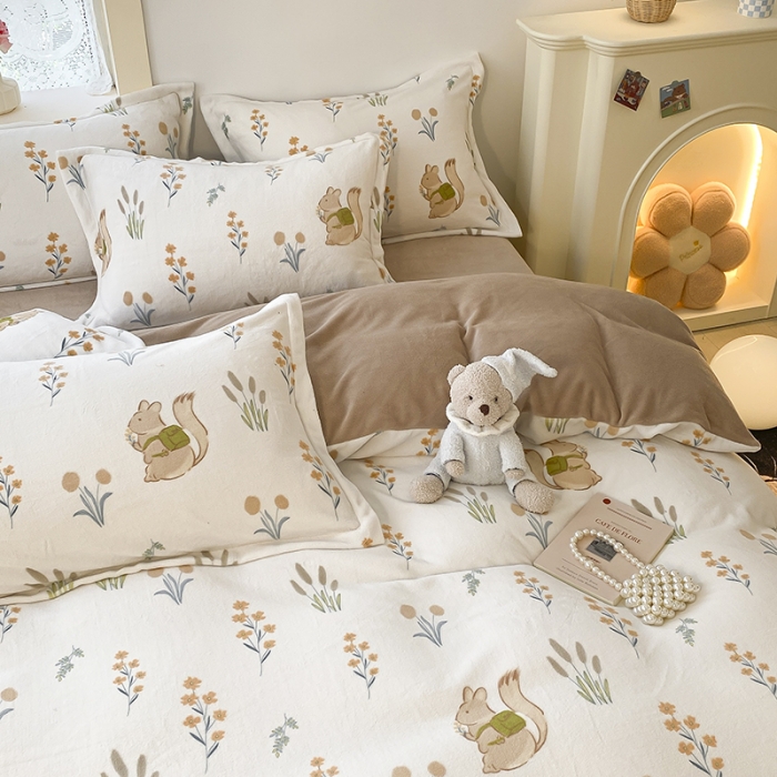 91家纺网 家纺一手货源 找家纺 沐慕  2022新款牛奶绒四件套 田园松鼠