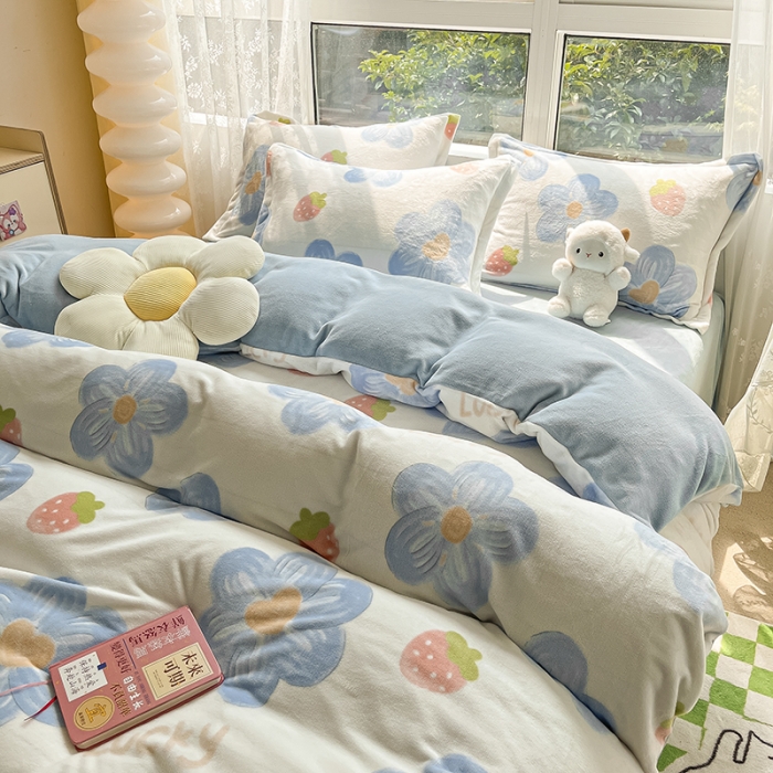 91家纺网 家纺一手货源 找家纺 2022新款爆款慕尚高克重田园风印花牛奶绒四件套 幸运花绒