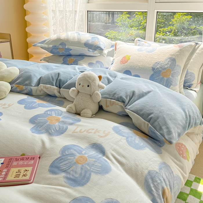 91家纺网 家纺一手货源 找家纺 2022新款爆款慕尚高克重田园风印花牛奶绒四件套 幸运花绒