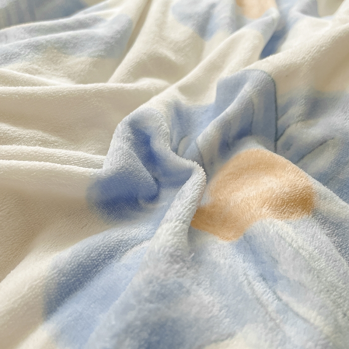 91家纺网 家纺一手货源 找家纺 2022新款爆款慕尚高克重田园风印花牛奶绒四件套 幸运花绒