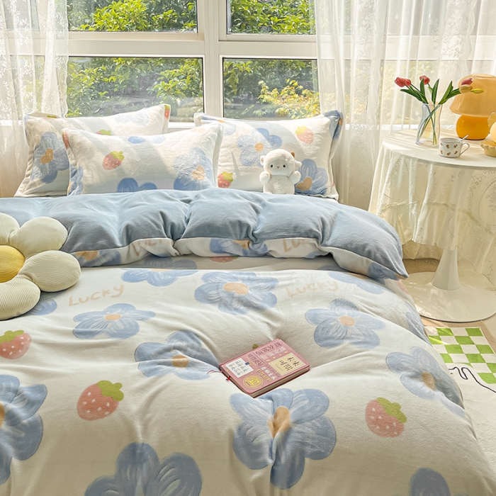 91家纺网 家纺一手货源 找家纺 2022新款爆款慕尚高克重田园风印花牛奶绒四件套 幸运花绒