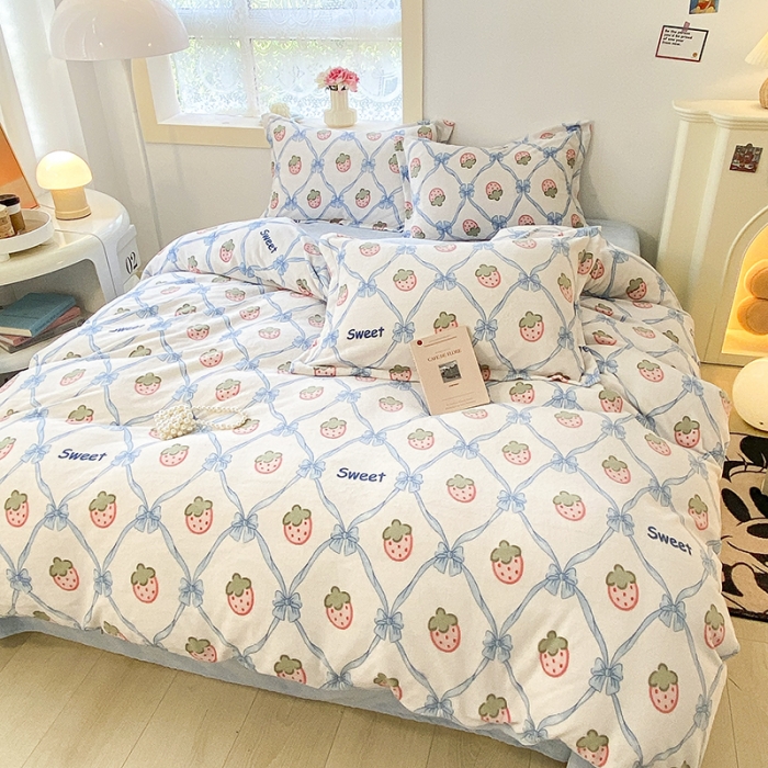 91家纺网 家纺一手货源 找家纺 沐慕  2022新款牛奶绒四件套 甜心草莓