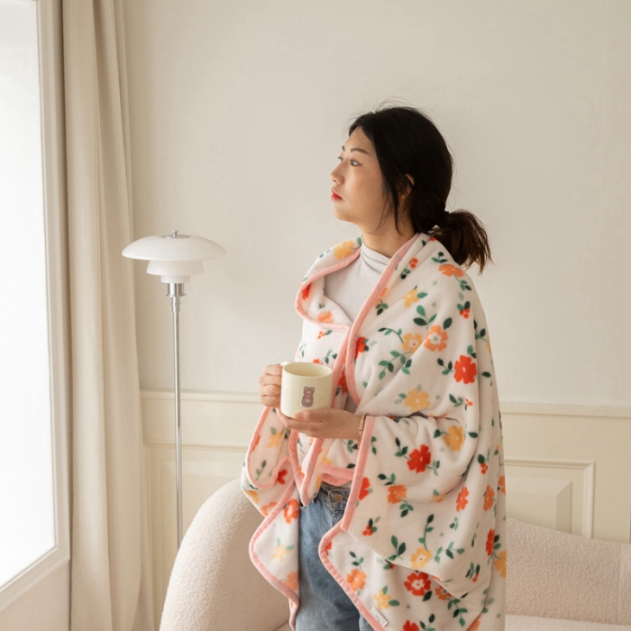 91家纺网 家纺一手货源 找家纺 舒梦琪爆款加厚小清新牛奶绒空调毯披肩毯卡通午睡毛毯 春意盎然