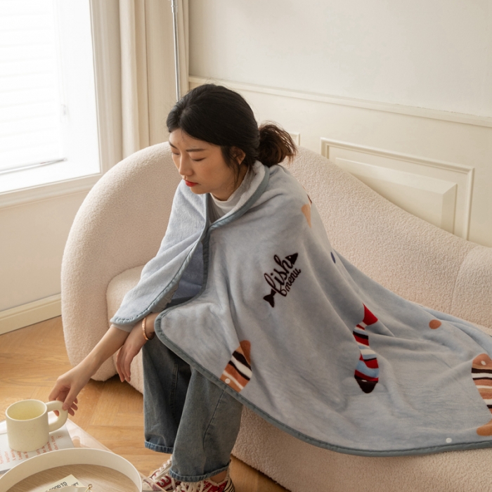 91家纺网 家纺一手货源 找家纺 舒梦琪爆款加厚小清新牛奶绒空调毯披肩毯卡通午睡毛毯 好多鱼