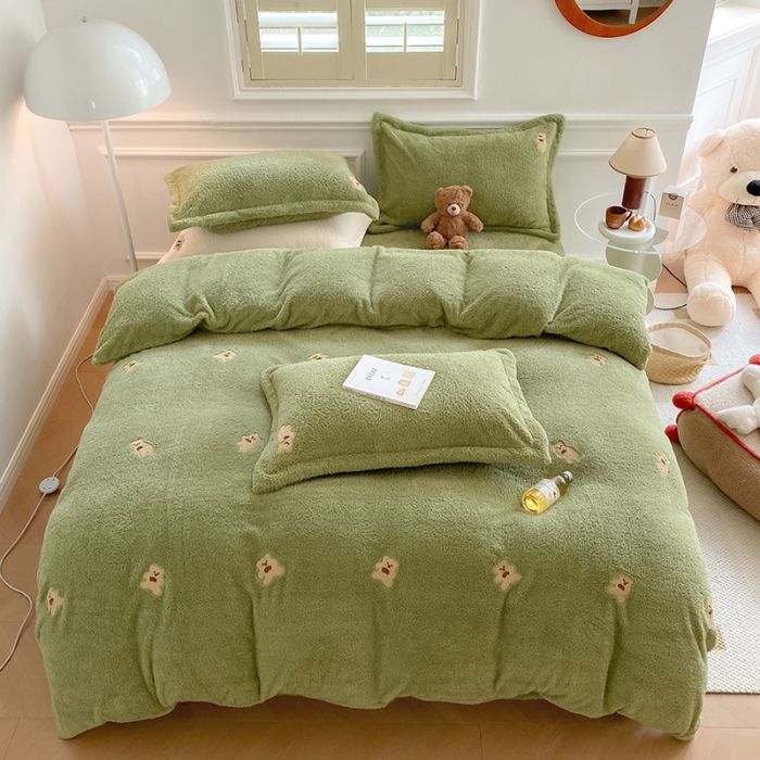 91家纺网 家纺一手货源 找家纺 萝莉家纺 230克高克重软绵绵的泰迪绒四件套 熊豆绿
