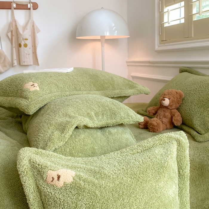 91家纺网 家纺一手货源 找家纺 萝莉家纺 230克高克重软绵绵的泰迪绒四件套 熊豆绿