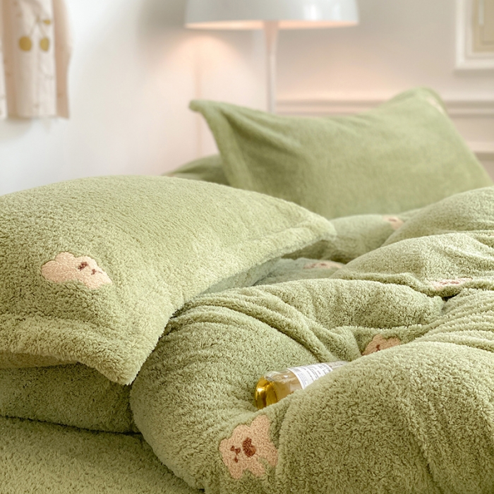 91家纺网 家纺一手货源 找家纺 萝莉家纺 230克高克重软绵绵的泰迪绒四件套 熊豆绿