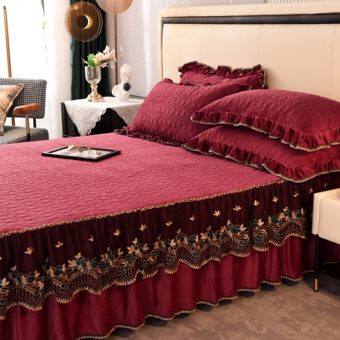 91家纺网 家纺一手货源 找家纺 美达水晶绒纯色夹棉床裙盛世皇朝系列床裙三件套 盛世皇朝-酒红