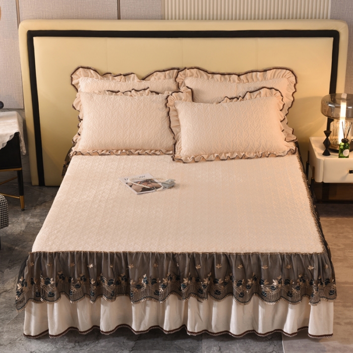 91家纺网 家纺一手货源 找家纺 美达水晶绒纯色夹棉床裙盛世皇朝系列床裙三件套 盛世皇朝-米白