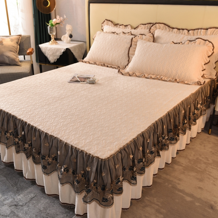 91家纺网 家纺一手货源 找家纺 美达水晶绒纯色夹棉床裙盛世皇朝系列床裙三件套 盛世皇朝-米白