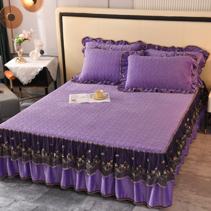 91家纺网 家纺一手货源 找家纺 美达水晶绒纯色夹棉床裙盛世皇朝系列床裙三件套 盛世皇朝-紫色