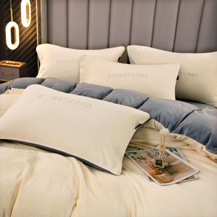 91家纺网 家纺一手货源 找家纺 贝拉梦 2023新款全消光加厚牛奶绒素色绣花四件套系列奶油白