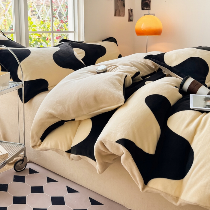 91家纺网 家纺一手货源 找家纺 米莱 2022新款牛奶绒小清新印花四件套 布鲁条纹