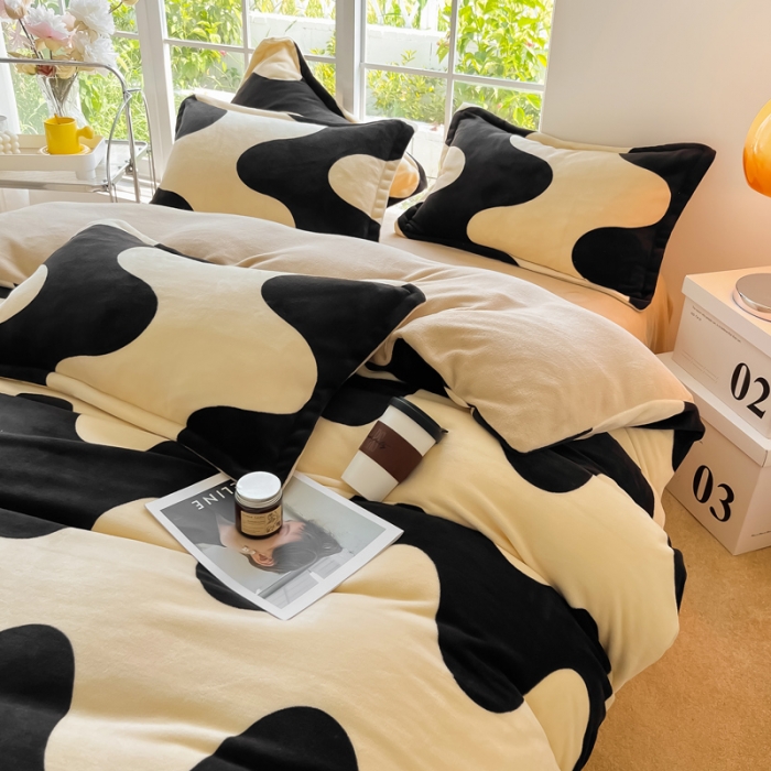 91家纺网 家纺一手货源 找家纺 米莱 2022新款牛奶绒小清新印花四件套 布鲁条纹