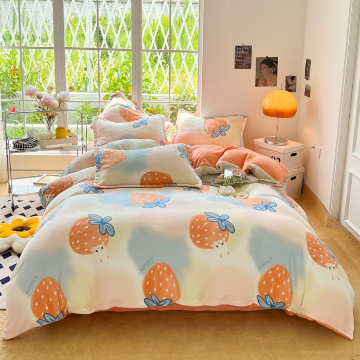 91家纺网 家纺一手货源 找家纺 米莱 2022新款牛奶绒小清新印花四件套 草莓兔