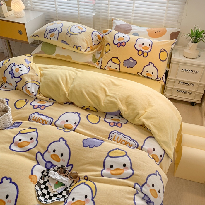 91家纺网 家纺一手货源 找家纺 澳萝拉 2022新款牛奶绒印花四件套 快乐鸭鸭