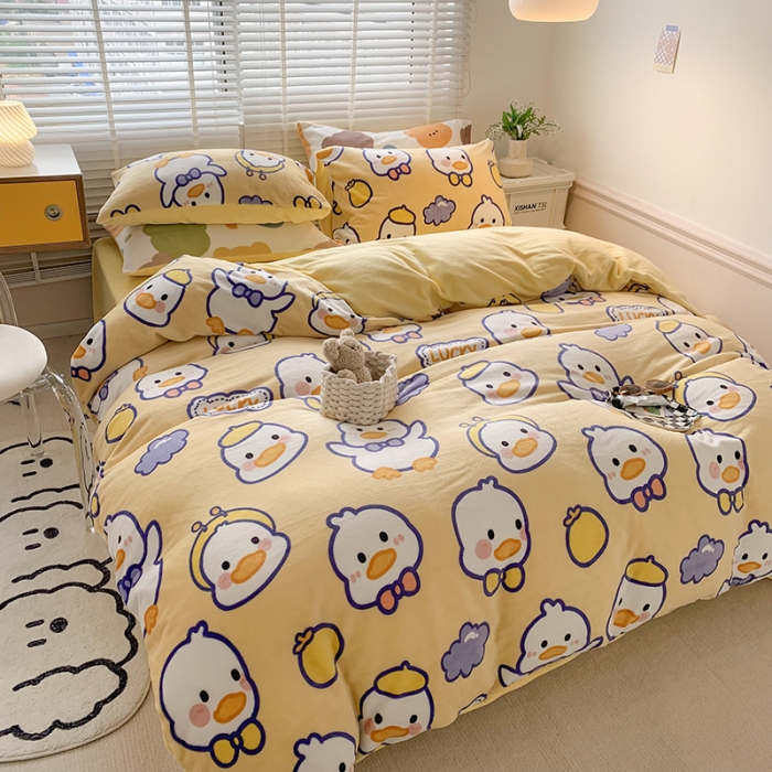 91家纺网 家纺一手货源 找家纺 澳萝拉 2022新款牛奶绒印花四件套 快乐鸭鸭