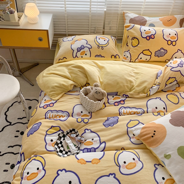 91家纺网 家纺一手货源 找家纺 澳萝拉 2022新款牛奶绒印花四件套 快乐鸭鸭