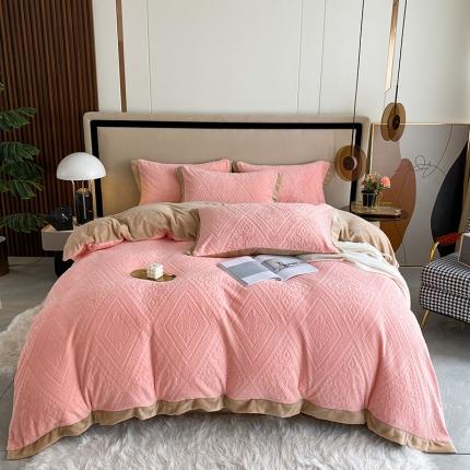 91家纺网 家纺一手货源 找家纺 铠畅 2022新款230克轻奢简约烂花绒牛奶绒剪花四件套 欧式经典-粉