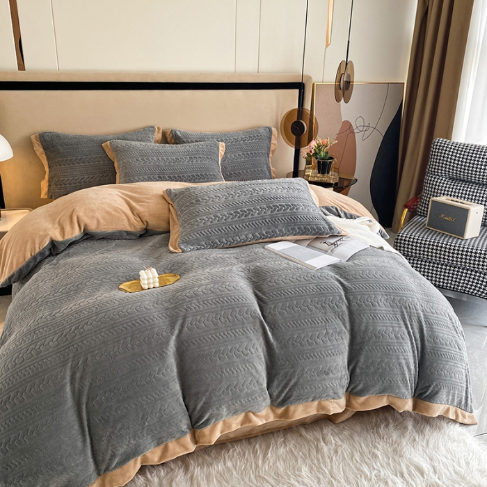 91家纺网 家纺一手货源 找家纺 铠畅 2022新款230克轻奢简约烂花绒牛奶绒剪花四件套 艾薇-灰