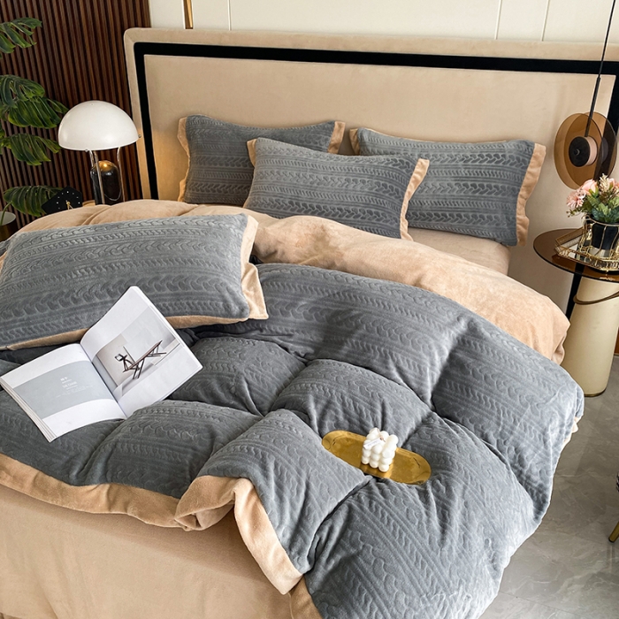 91家纺网 家纺一手货源 找家纺 铠畅 2022新款230克轻奢简约烂花绒牛奶绒剪花四件套 艾薇-灰