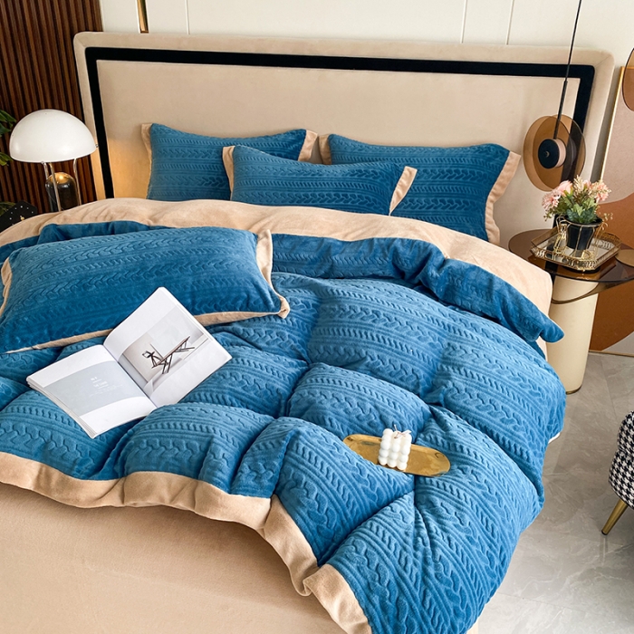 91家纺网 家纺一手货源 找家纺 铠畅 2022新款230克轻奢简约烂花绒牛奶绒剪花四件套 艾薇-蓝