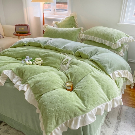 91家纺网 家纺一手货源 找家纺 总）其奥2025保暖加厚牛奶绒宝宝绒韩版公主风四件套花朵系列