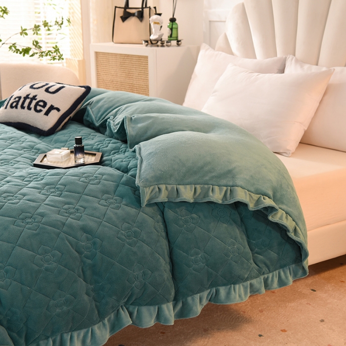 91家纺网 家纺一手货源 找家纺 甜之梦 2025新款牛奶绒夹棉纯色单被套 湖绿