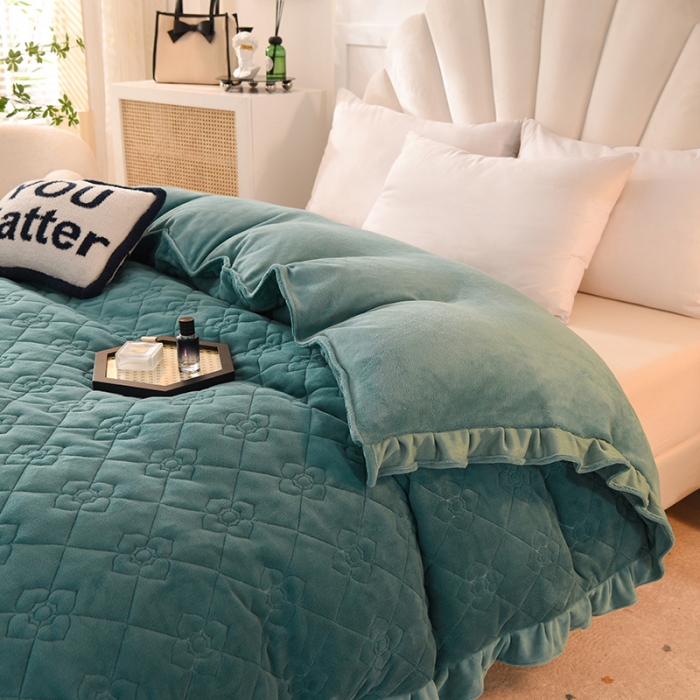 91家纺网 家纺一手货源 找家纺 甜之梦 2025新款牛奶绒夹棉纯色单被套 湖绿