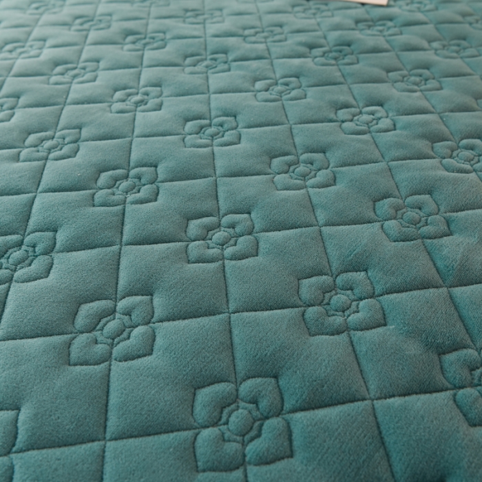 91家纺网 家纺一手货源 找家纺 甜之梦 2025新款牛奶绒夹棉防滑纯色床笠 湖绿