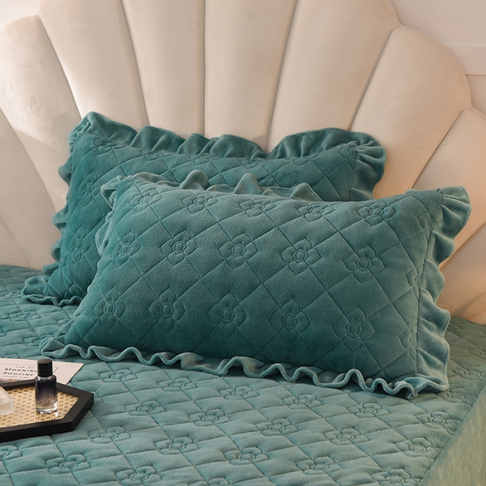 91家纺网 家纺一手货源 找家纺 甜之梦 2025新款牛奶绒夹棉纯色枕套48*74cm 湖绿