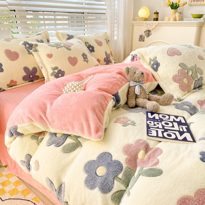 91家纺网 家纺一手货源 找家纺 苏拉  2023新款秋冬新款雪花绒牛奶绒四件套 花海