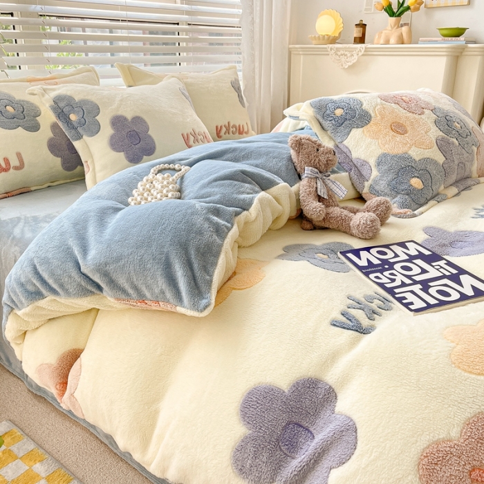 91家纺网 家纺一手货源 找家纺 苏拉  2023新款秋冬新款雪花绒牛奶绒四件套 花季