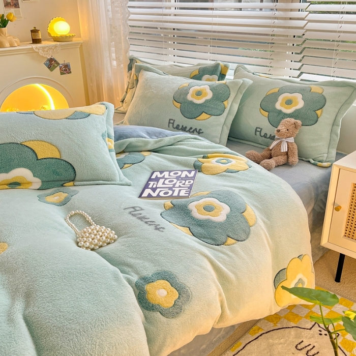 91家纺网 家纺一手货源 找家纺 苏拉  2023新款秋冬新款雪花绒牛奶绒四件套 太阳花