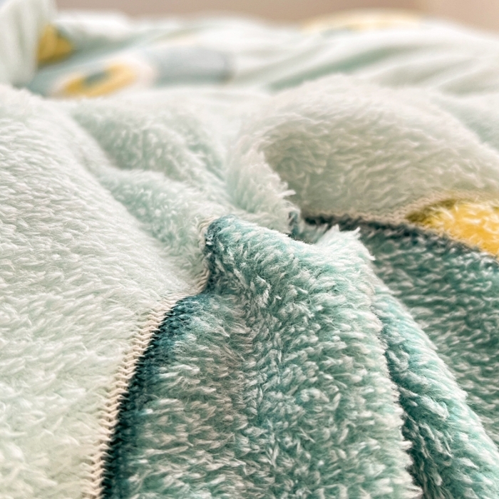 91家纺网 家纺一手货源 找家纺 苏拉  2023新款秋冬新款雪花绒牛奶绒四件套 太阳花