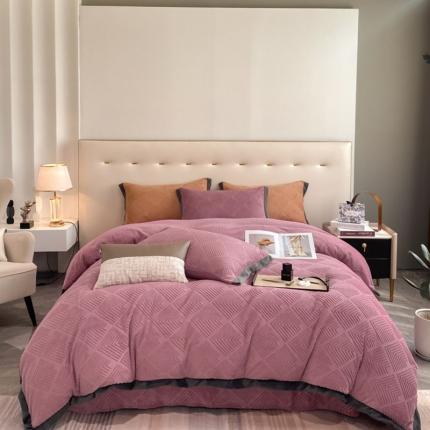 91家纺网 家纺一手货源 找家纺 金丝鸟 2022新款240g全消光牛奶绒宽边工艺雕花四件套 光年 豆沙