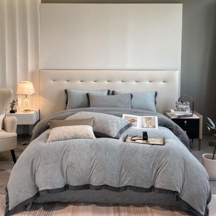 91家纺网 家纺一手货源 找家纺 金丝鸟 2022新款240g全消光牛奶绒宽边工艺雕花四件套 五律格 浅灰