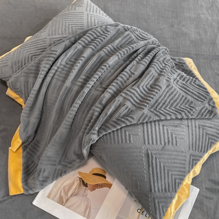 91家纺网 家纺一手货源 找家纺 金丝鸟 2022新款240g全消光牛奶绒宽边工艺雕花四件套 光年 深灰