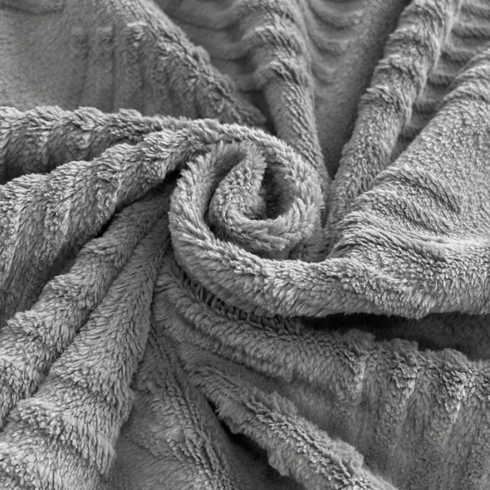 91家纺网 家纺一手货源 找家纺 金丝鸟 2022新款240g全消光牛奶绒宽边工艺雕花四件套 光年 深灰