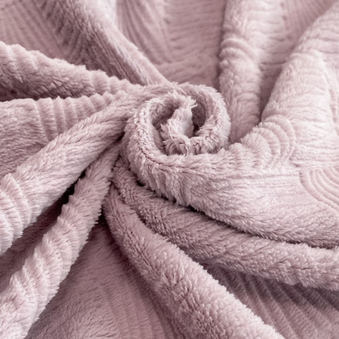 91家纺网 家纺一手货源 找家纺 金丝鸟 2022新款240g全消光牛奶绒宽边工艺雕花四件套 五律格 紫