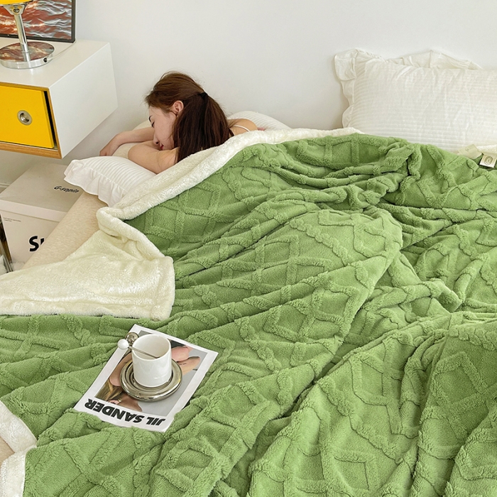 91家纺网 家纺一手货源 找家纺 澳梵 2022新款塔芙绒毛毯【蜜语-心语系列】 菱格-草绿