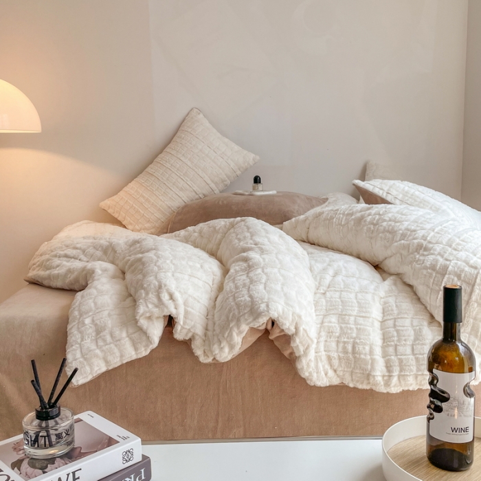 91家纺网 家纺一手货源 找家纺 满座直播爆款高端9斤320克A类獭兔毛绒立体剪花纯色牛奶绒四件套白加咖