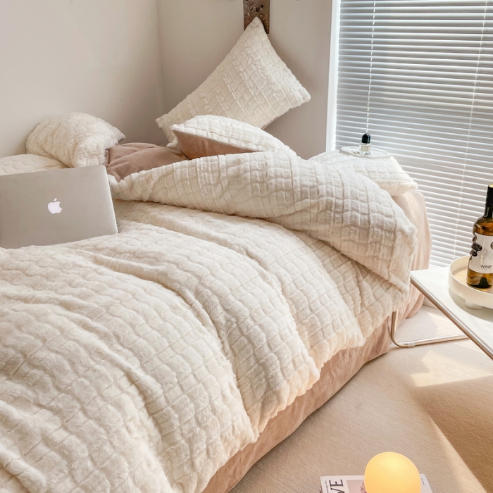 91家纺网 家纺一手货源 找家纺 满座直播爆款高端9斤320克A类獭兔毛绒立体剪花纯色牛奶绒四件套白加咖