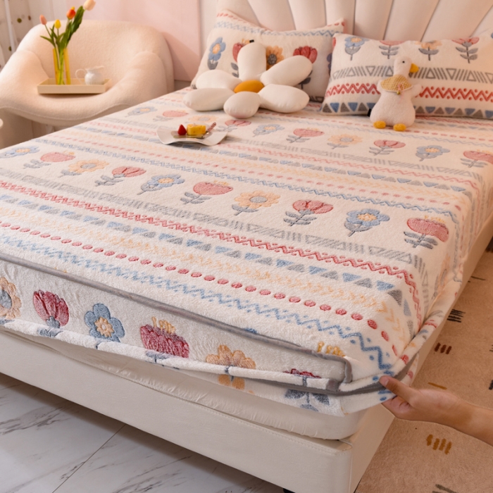 91家纺网 家纺一手货源 找家纺 慕梵 2022新款雪花绒印花卡通床笠 波西米亚