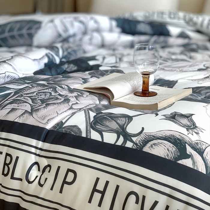 91家纺网 家纺一手货源 找家纺 花沐 2023新款针织棉大豆被豆豆被冬被被子 大版印花-白