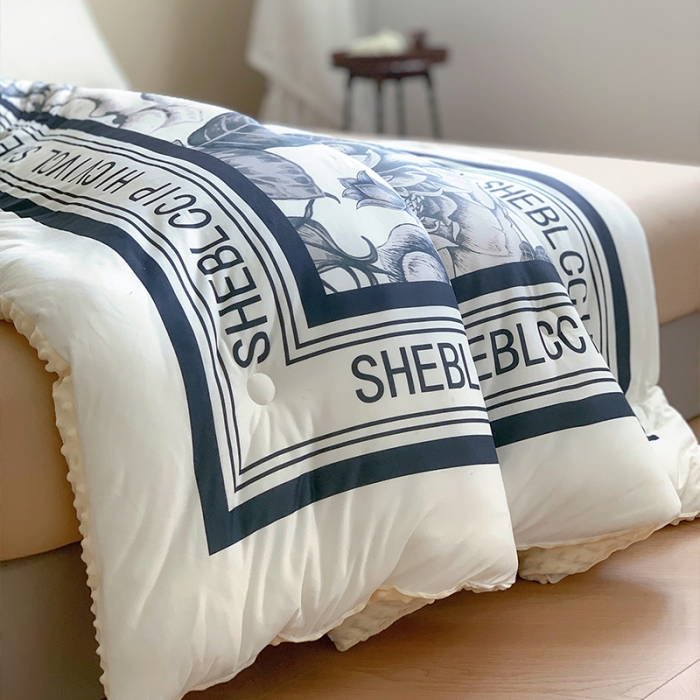 91家纺网 家纺一手货源 找家纺 花沐 2023新款针织棉大豆被豆豆被冬被被子 大版印花-白